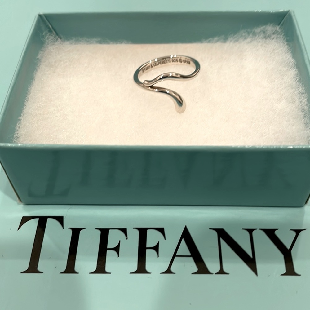 Tiffany & Co. Elsa Peretti Teardrop Snake Ring